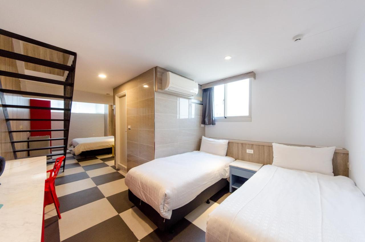 P&E Hotel Tainan Buitenkant foto