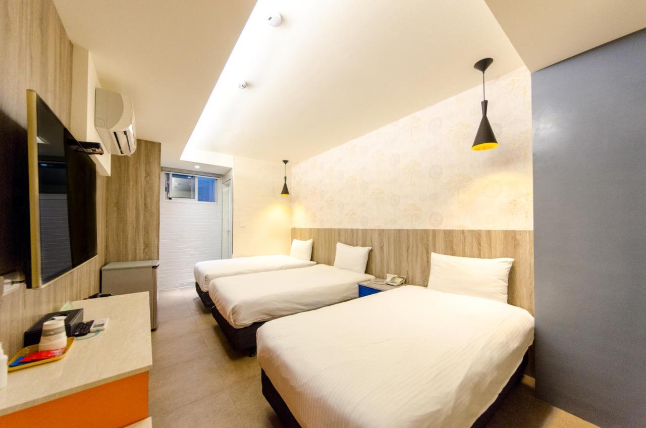 P&E Hotel Tainan Buitenkant foto