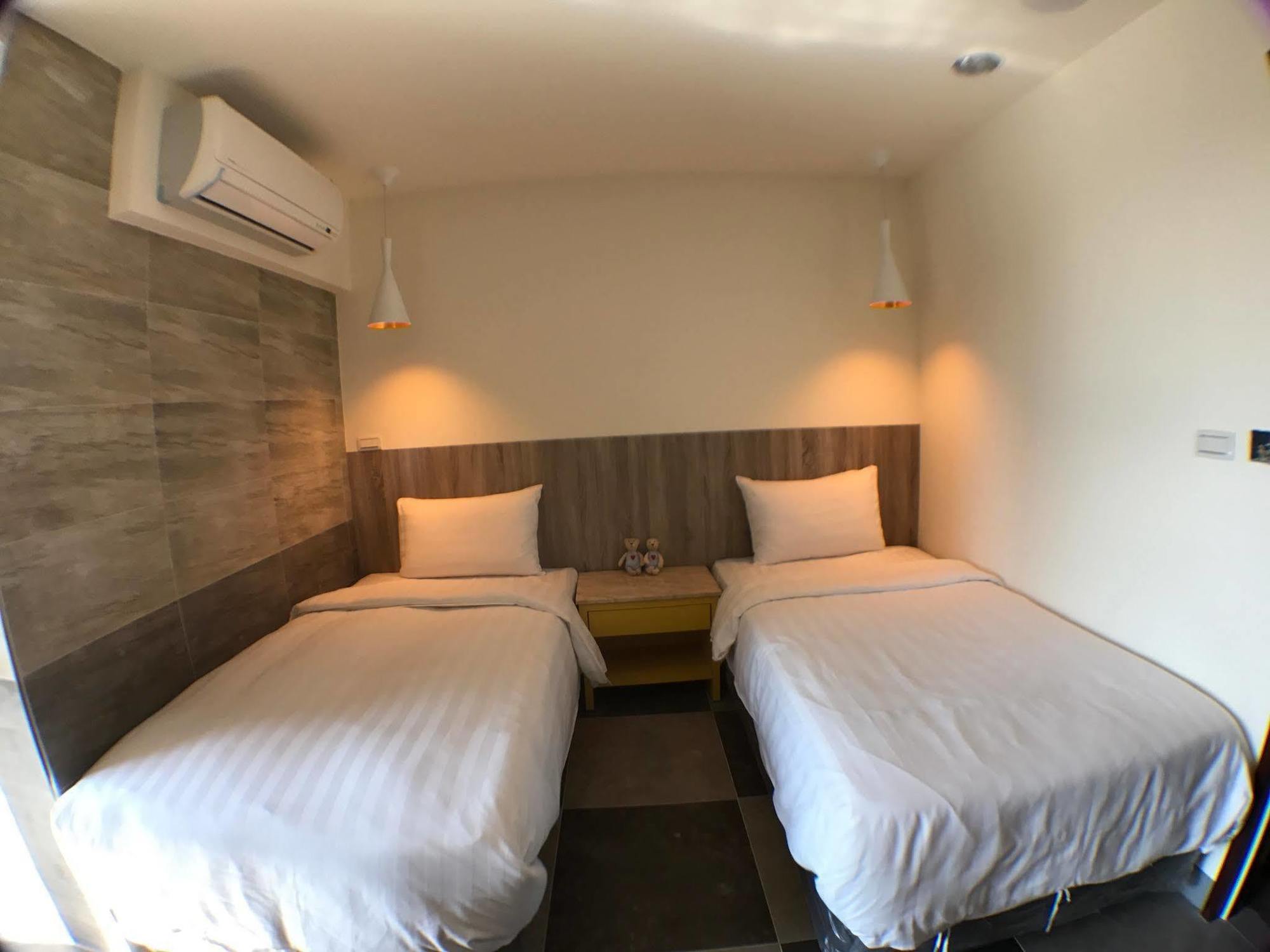 P&E Hotel Tainan Buitenkant foto