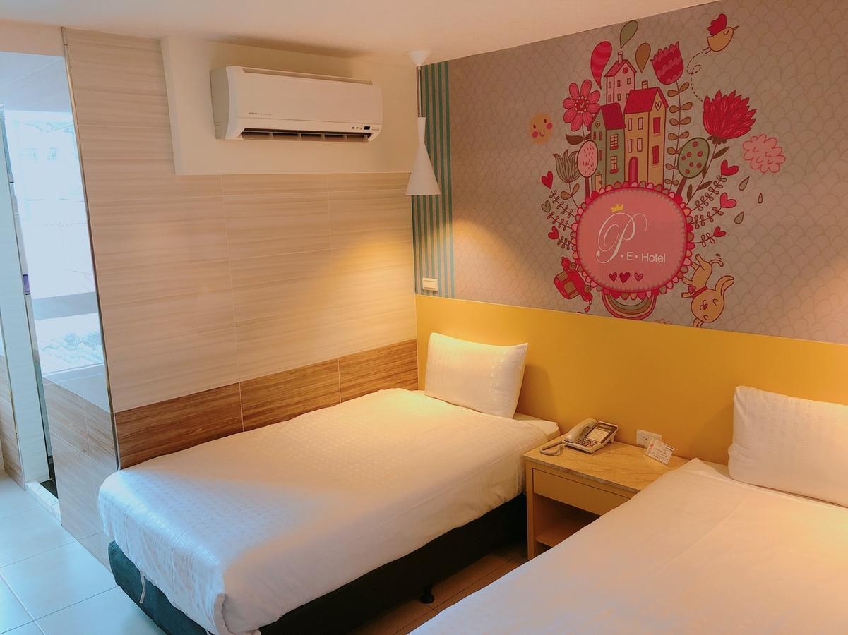 P&E Hotel Tainan Buitenkant foto