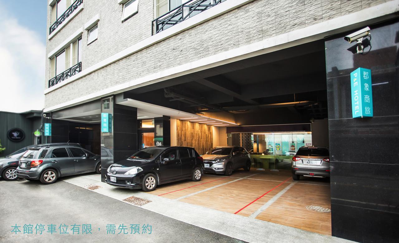 P&E Hotel Tainan Buitenkant foto